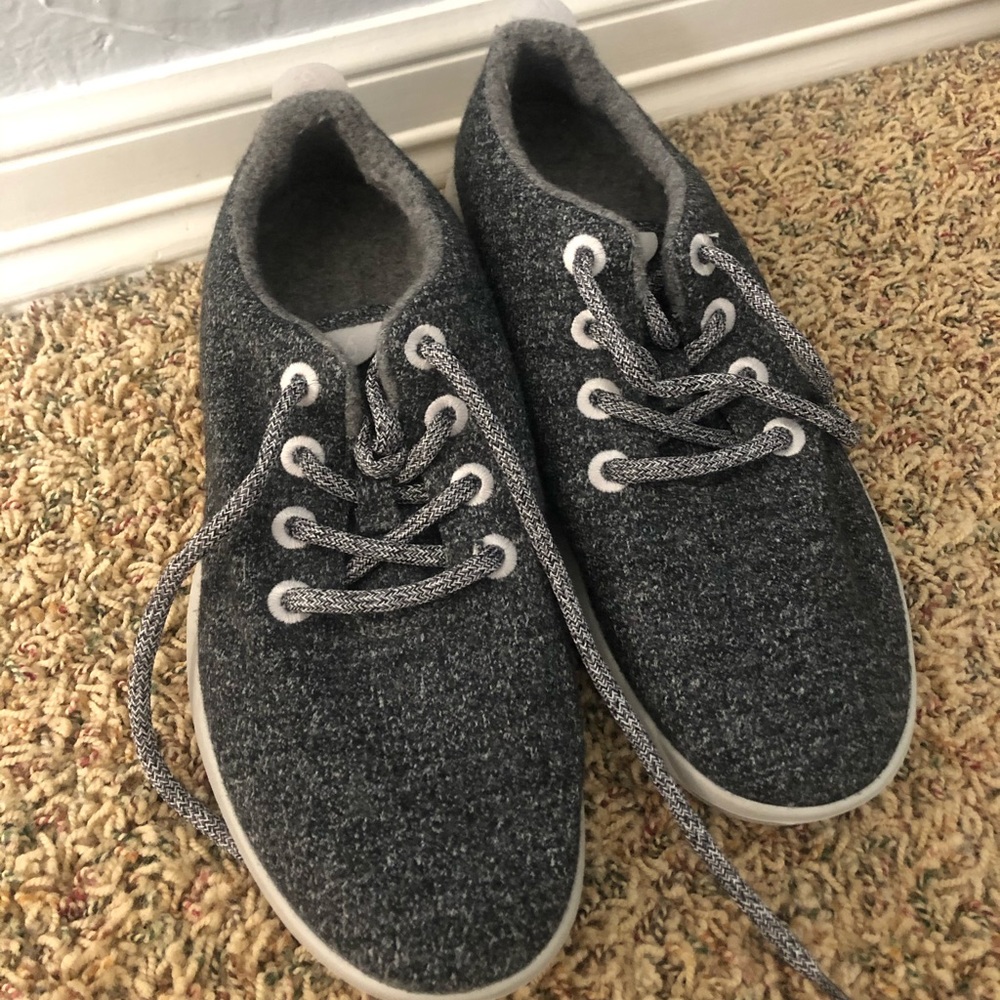 allbirds Men’s Wool Runners in Charcoal Gray
